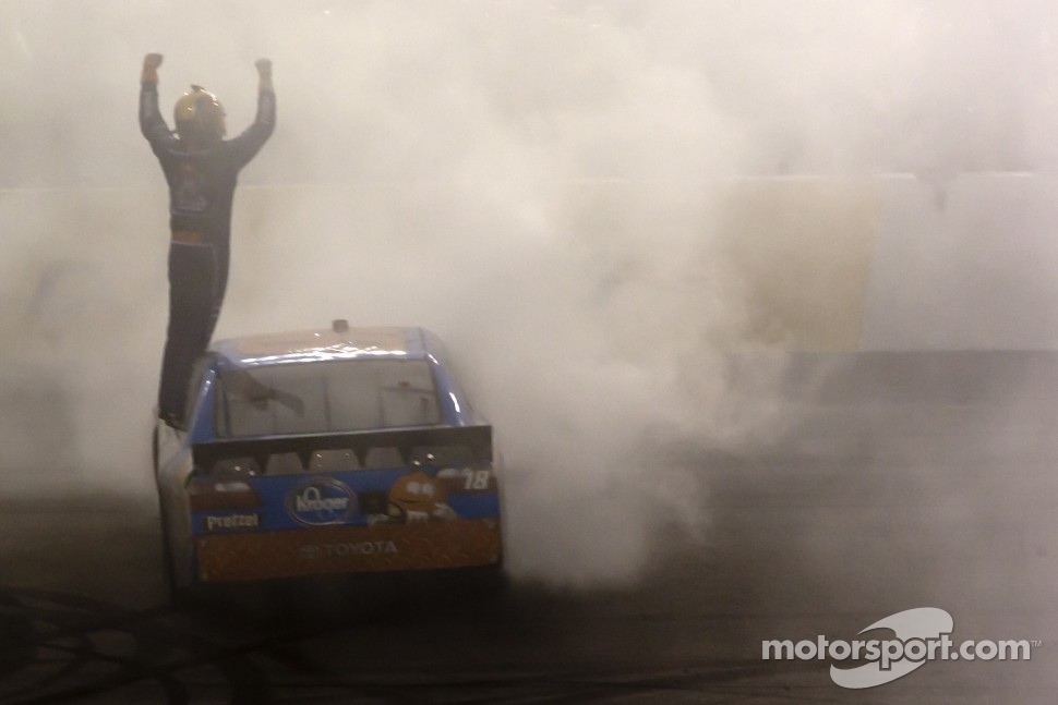 Race winner Kyle Busch, Joe Gibbs Racing Toyota