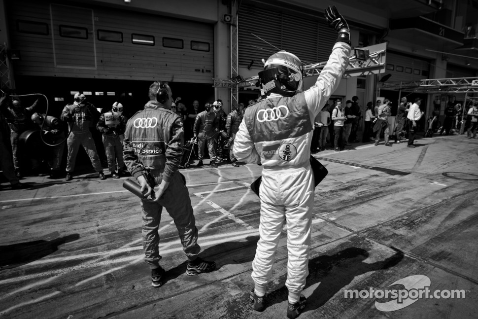http://cdn-9.motorsport.com/static/img/mgl/1400000/1400000/1403000/1403400/1403489/s1_1.jpg