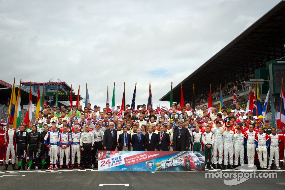 Drivers group photoshoot