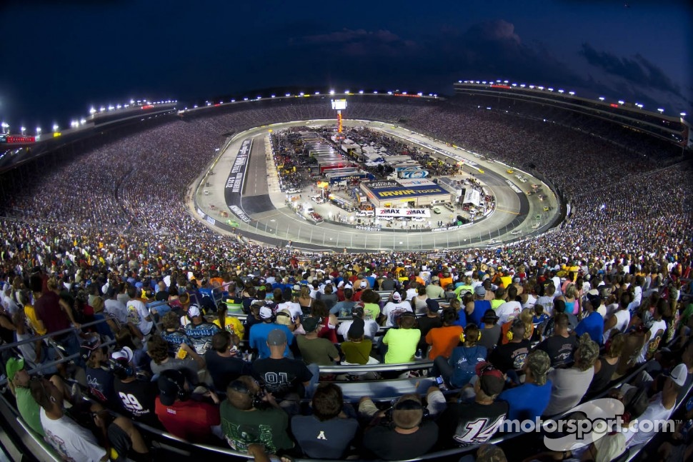 Overall view of the race