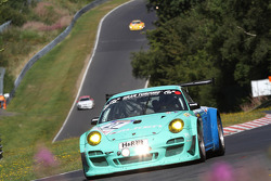 飞劲轮胎车队27号保时捷911 GT3R:沃尔夫·亨泽勒、马克·马佩利