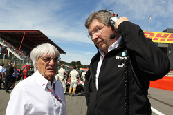 Bernie Ecclestone, und Ross Brawn, Mercedes GP, Technicher Direktor