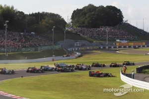 Nico Rosberg, Mercedes AMG F1 crashes out at the start of the race and Mark Webber, Red Bull Racing runs off the track