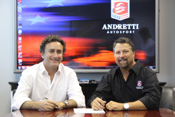 Alejandro Agag, CEO della Formula E Holdings con Michael Andretti alla presentazione della squadra F