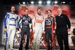 Jimmie Johnson, Kasey Kahne, Dale Earnhardt Jr., Jeff Gordon y Rick Hendrick