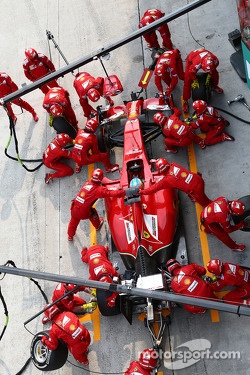 Fernando Alonso, Ferrari F14-T pit stop