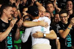 Il vincitore della gara e campione del mondo 2014 do Formula 1 Lewis Hamilton (Mercedes AMG F1) fest