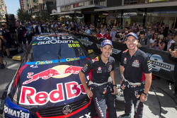 Jamie Whincup, Red Bull, Holden, und Craig Lowndes, Red Bull, Holden