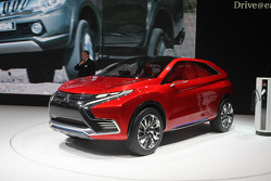 Mitsubishi XR PHEV II Concept