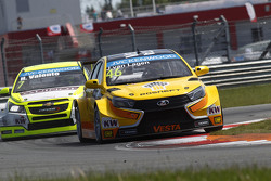 Jaap van Lagen, Lada Vesta WTCC, Lada Sport Rosneft con Hugo Valente, Chevrolet RML Cruze TC1, Campo