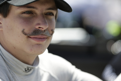 Gabby Chaves, Bryan Herta Autosport Honda lleva un bigote de broma