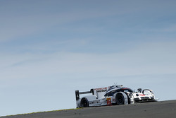 #17 Porsche Team Porsche 919 Hybrid: Timo Bernhard, Mark Webber, Brendon Hartley
