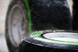 Pirelli-Regenreifen