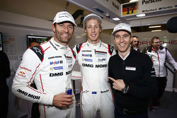 Polesitters Timo Bernhard, Mark Webber, Brendon Hartley, Porsche Team