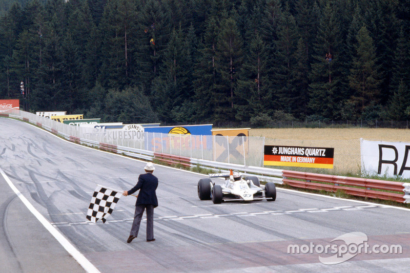Алан Джонс, Williams перемагає