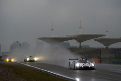 #18 Porsche Team Porsche 919 Hybrid: Romain Dumas, Neel Jani, Marc Lieb