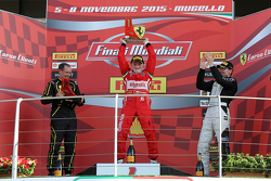 Gara 1 Shell, il podio: primo, #180 Kessel Racing Ferrari 458 Italia: Gautam Singhania, secondo #181