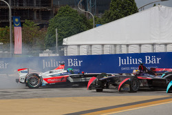 Nick Heidfeld, Mahindra Racing, und Jean-Eric Vergne, DS Virgin Racing Formula E Team, abseits der L