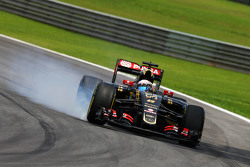 Romain Grosjean, Lotus F1 E23 blocca l'antereiore destra in frenata