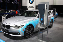 BMW 330e