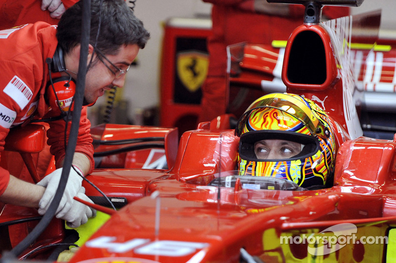 Valentino Rossi en el Ferrari F2008