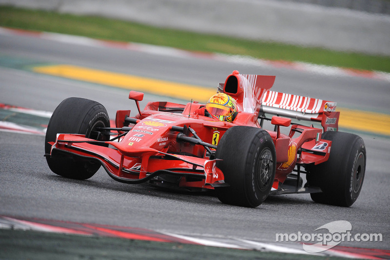 Valentino Rossi test ediyorFerrari F2008