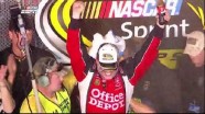 Stewart in Victory Lane - Homestead-Miami Speedway 2011 Stewart in Victory Lane - Homestead-Miami Speedway 2011