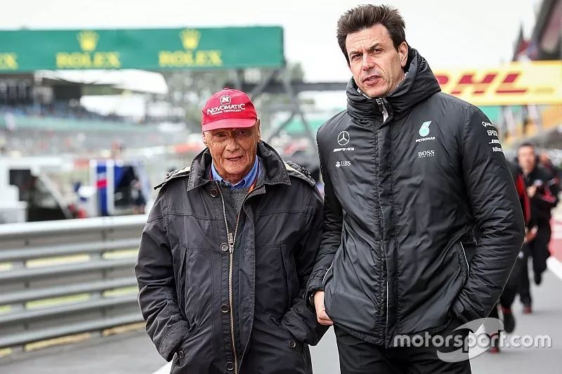 Niki Lauda, Mercedes AMG F1 Presidente no ejecutivo y Toto Wolff, Mercedes AMG F1 Director de Motors