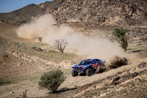 Sainz salva un d&iacute;a trampa en el Dakar: "No interesaba arriesgar"