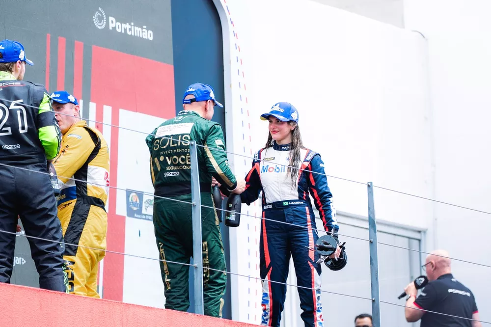 Antonella Bassani &eacute; p&oacute;dio na corrida 1 no Algarve