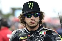 Bezzecchi prefiere seguir y no parar pese al dolor