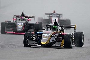 Alders szalał w deszczu