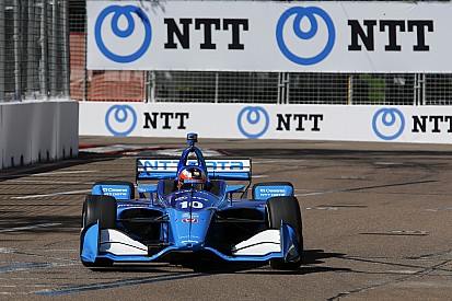 Rosenqvist completes sensational IndyCar debut with "one arm"