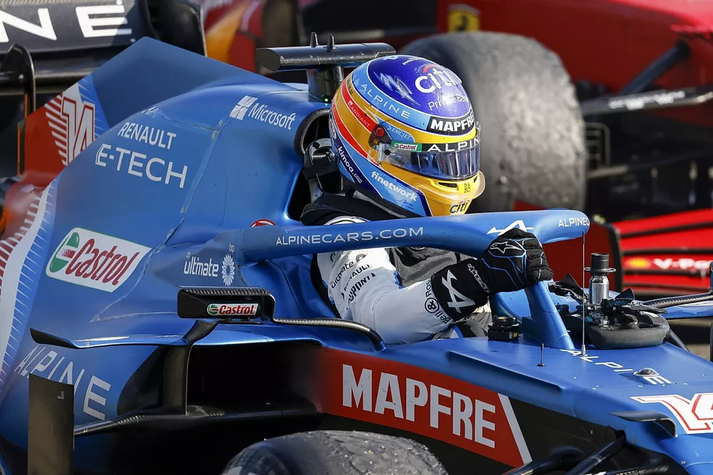 Fernando Alonso, Alpine A521, arrives in Parc Ferme