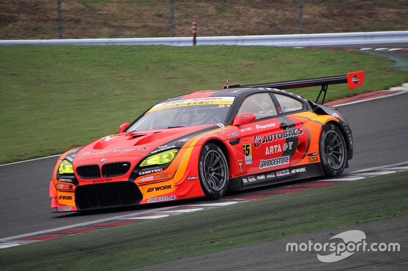 GT300クラス|レース前半を終え、#55 ARTA BMW M6 GT3が大量リード