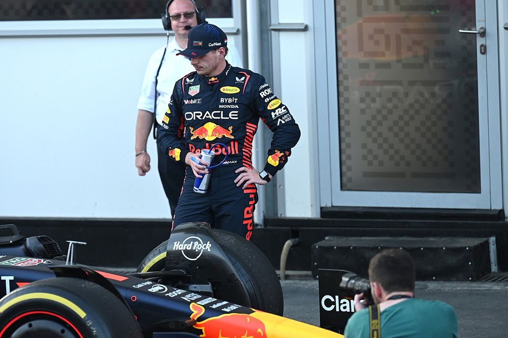Max Verstappen, Red Bull Racing, 3ª posición, en Parc Ferme tras la carrera Sprint.