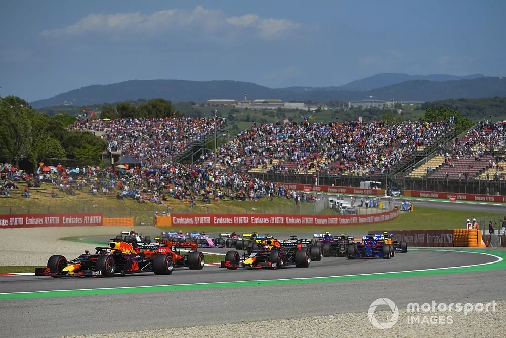 Max Verstappen, Red Bull Racing RB15, Charles Leclerc, Ferrari SF90, Pierre Gasly, Red Bull Racing RB15, al inicio