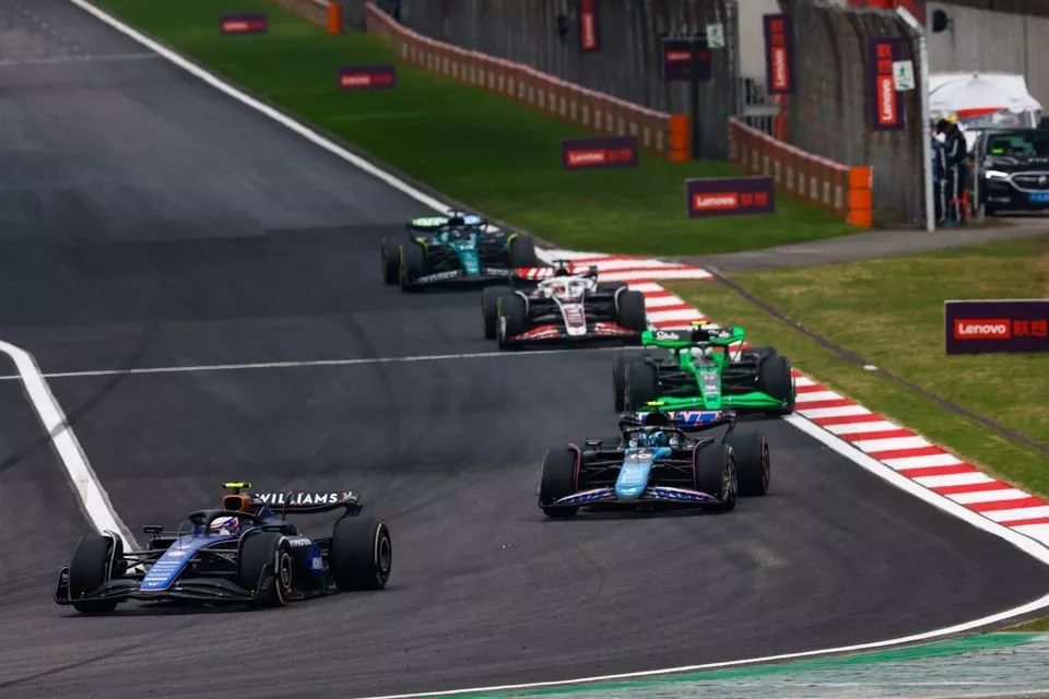 Logan Sargeant, Williams FW46 Pierre Gasly, Alpine A524
