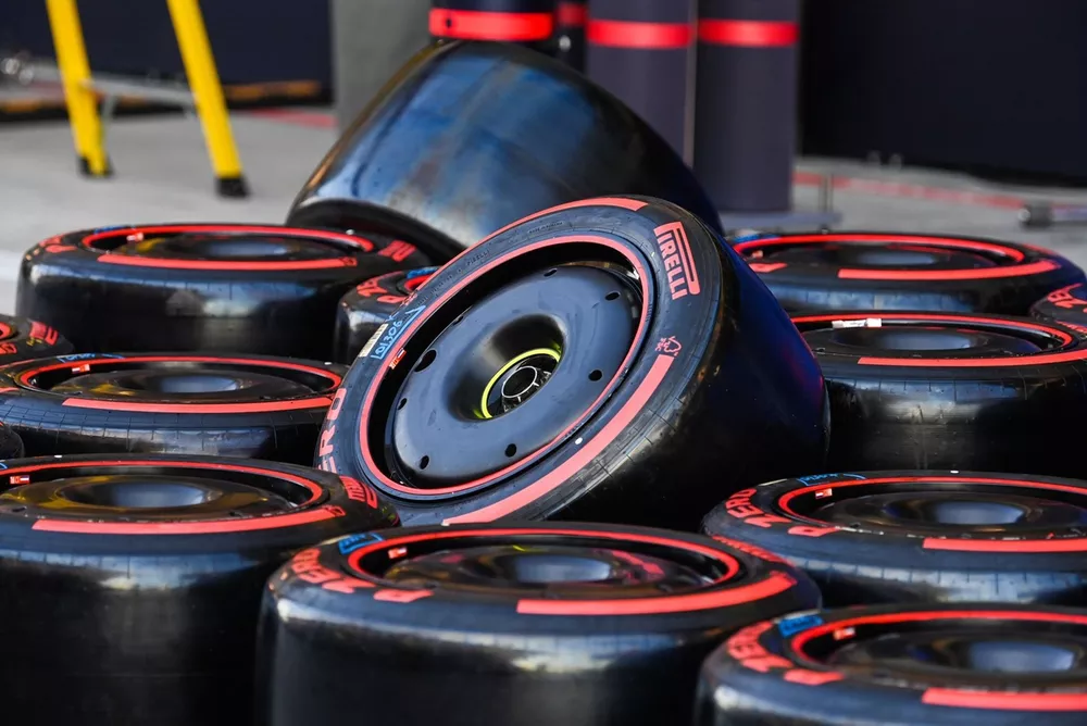 Pneumatici Pirelli nel paddock
