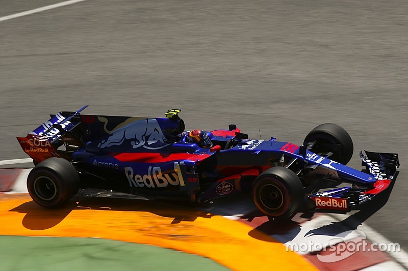 Sainz drie startplekken achteruit in Baku voor 'roekeloos' rijgedrag