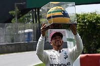 Hamilton recibió un casco de su ídolo Senna