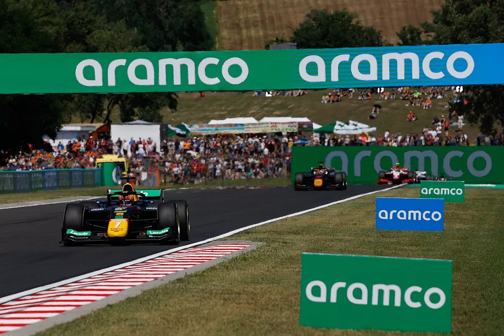 Dennis Hauger, MP Motorsport, Ayumu Iwasa, DAMS