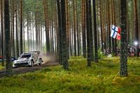 WRC Finlandia: Rovanpera brilla y Tanak tiene problemas