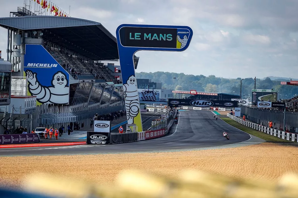 La ligne droite du circuit Bugatti du Mans