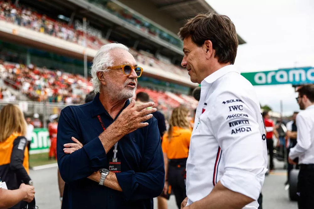 Flavio Briatore, conseiller ex&eacute;cutif Alpine F1, Toto Wolff, Team Principal, Mercedes-AMG F1 Team