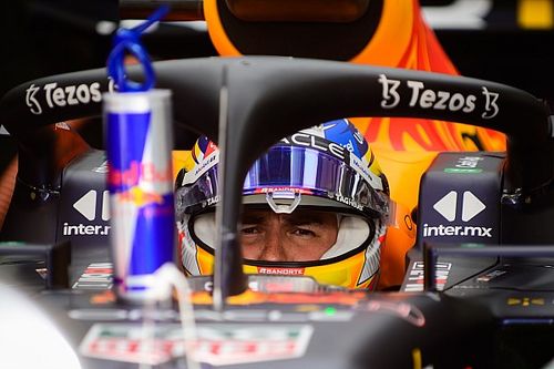 Hakkinen, duro con Sergio Pérez: "No ayuda a Verstappen"