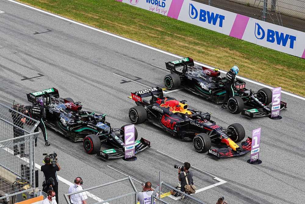 Tercer lugar Valtteri Bottas, Mercedes en Parc Ferme