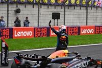 Verstappen bate a P&eacute;rez y Alonso en la lucha por la pole en China F1