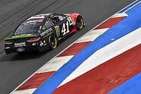 Kurt Busch logra la pole para la inaugural en el Charlotte Roval y Su&aacute;rez en 17