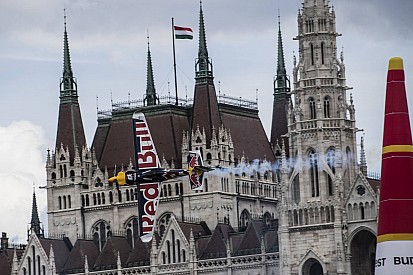 Újabb pályarekordok dőltek meg a Red Bull Air Race budapesti futamán
